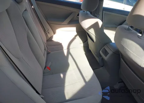 2011 Toyota Camry Le z USA, uszkodzony, nr VIN 4T4BF3EK8BR157100